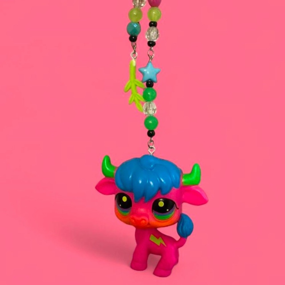 Hot Pink LPS Blacklight Pet Bull Keychain. #lps #kidcore #kawaii